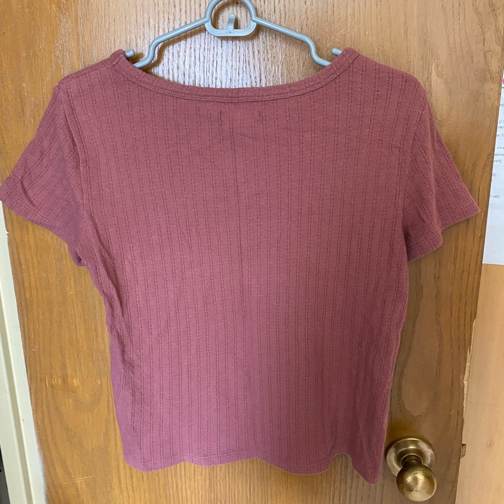 Basic Pink American Eagle Tee With Small Pattern - image 5